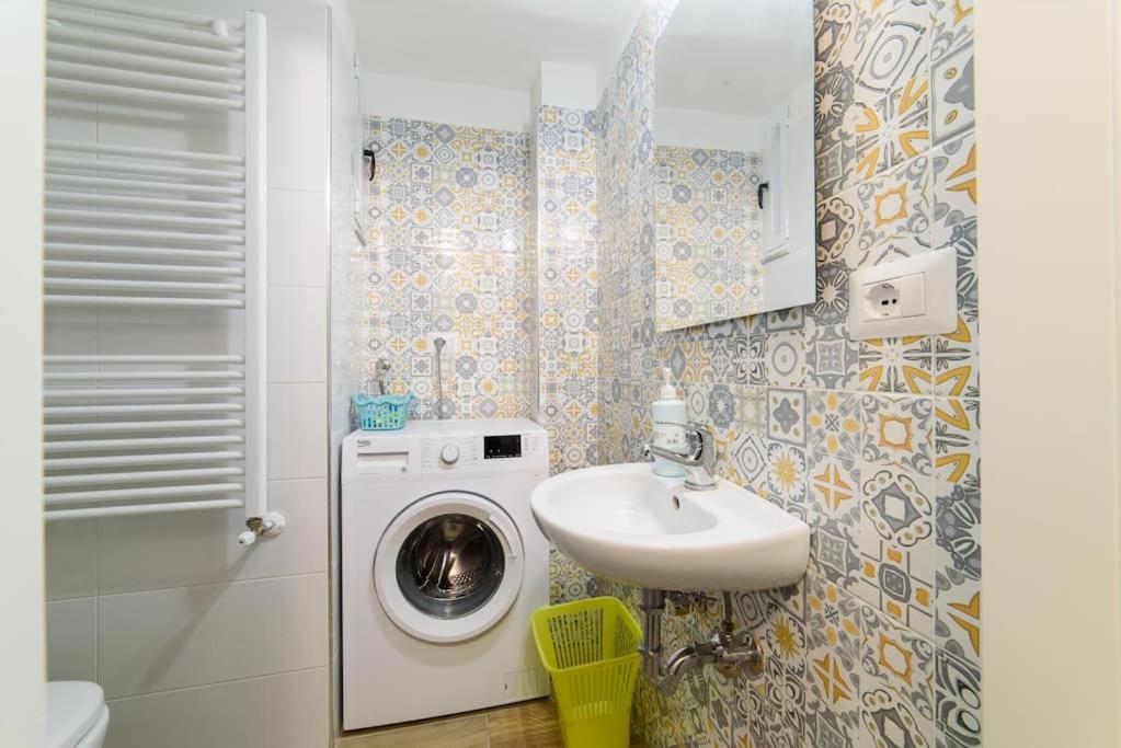 Stazione Treni - Wi-Fi & Netflix Cozy Space Apartment Salerno Luaran gambar